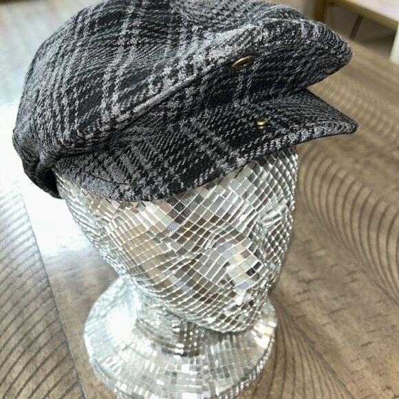 Woolrich Est 1830 Classic Plaid Poly Wool Blend 📄Pageboy/girl snap 🫰 rim cap🧢 - Picture 17 of 17